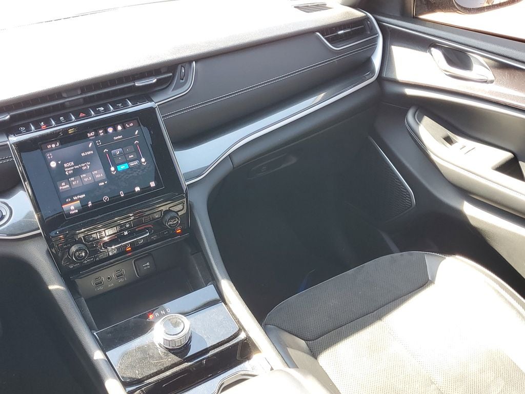 2022 Jeep Grand Cherokee L Altitude