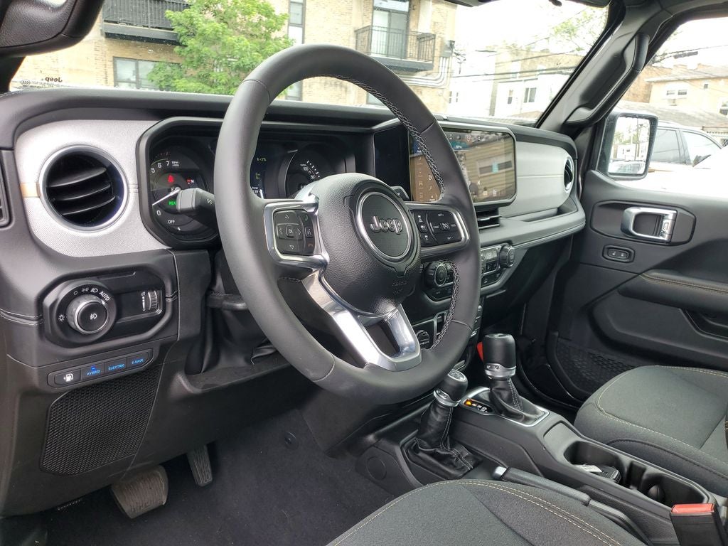 2025 Jeep Wrangler Sahara 4xe