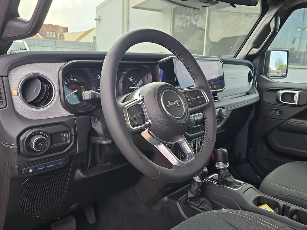2025 Jeep Wrangler Sahara 4xe