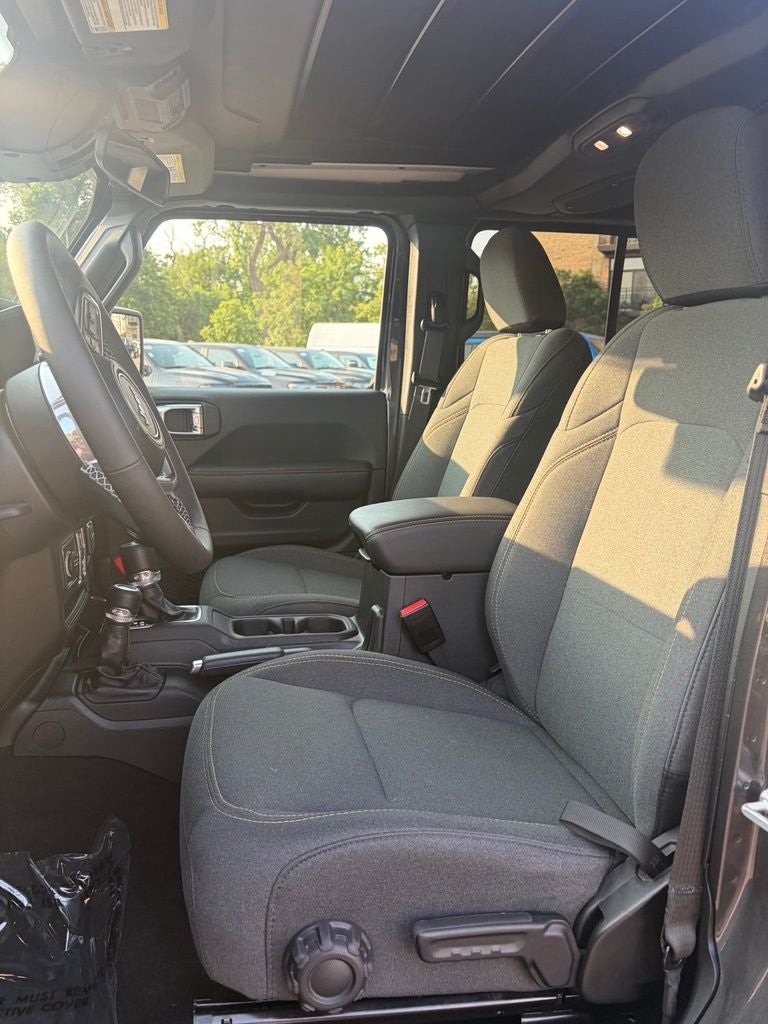 2025 Jeep Wrangler Sahara 4xe