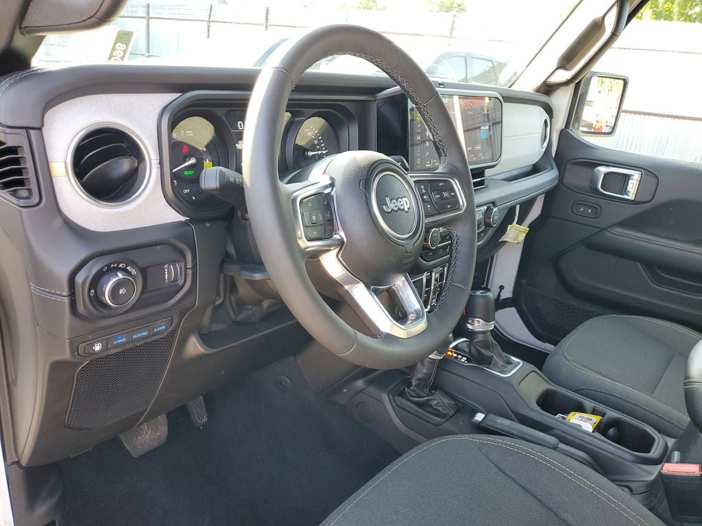 2025 Jeep Wrangler Sahara 4xe