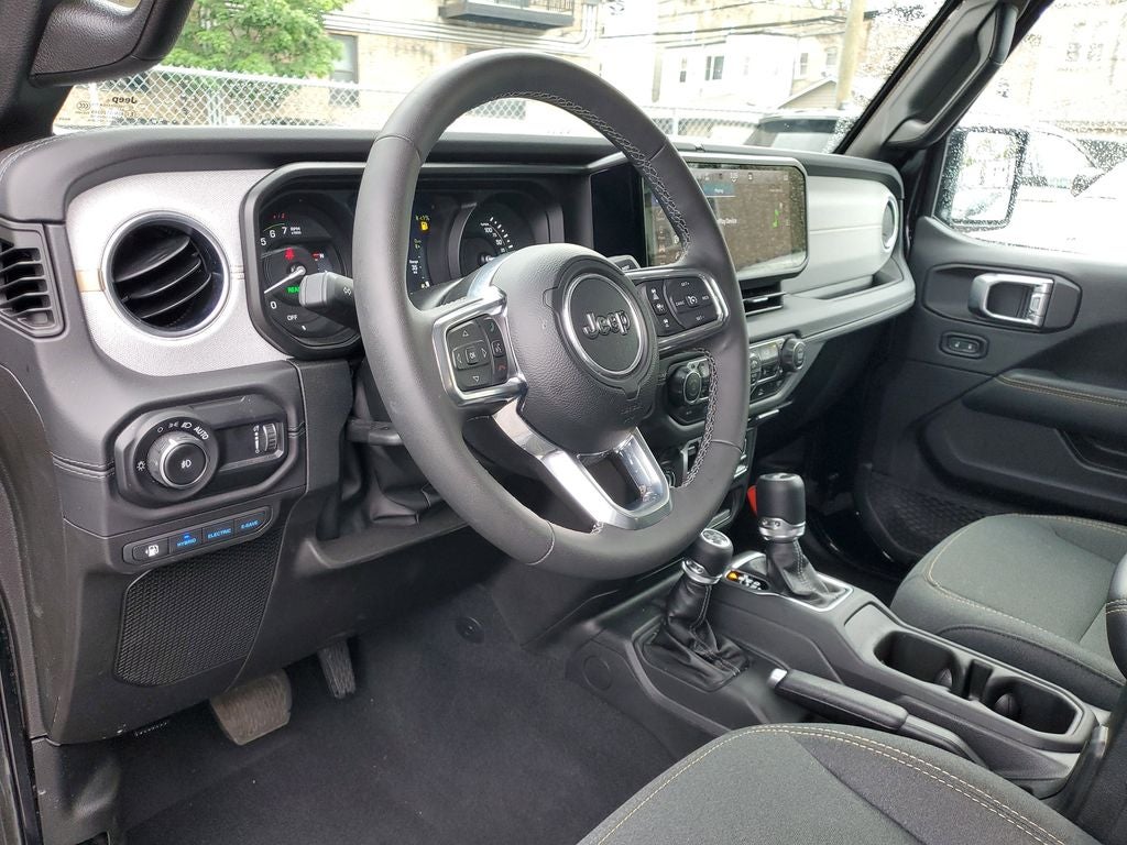 2025 Jeep Wrangler Sahara 4xe