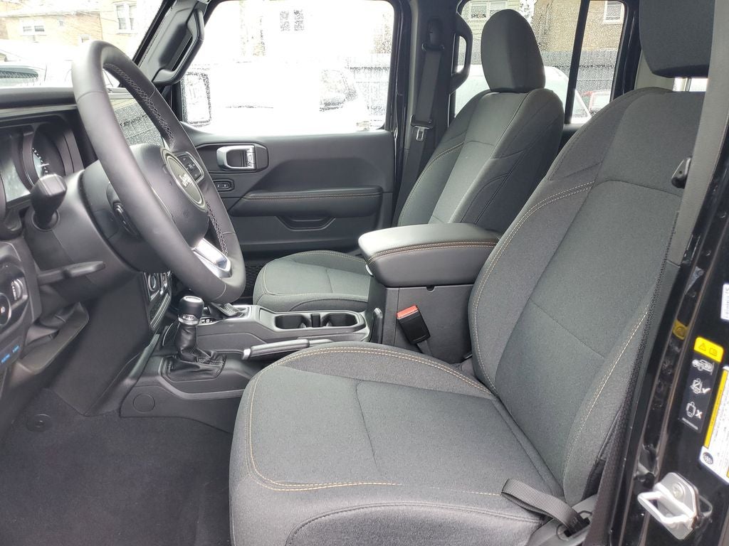2025 Jeep Wrangler Sahara 4xe
