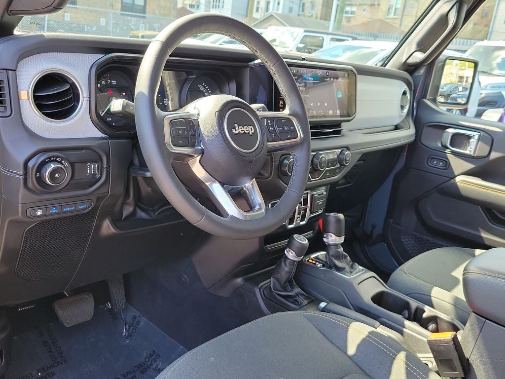 2025 Jeep Wrangler Sahara 4xe