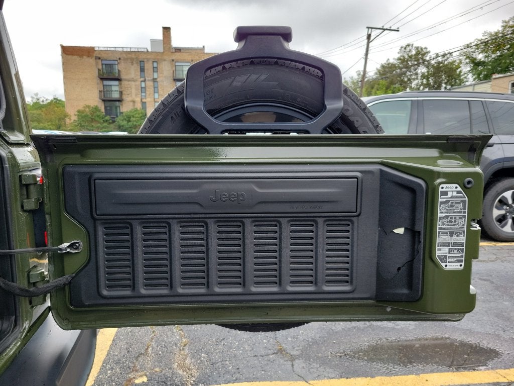 2024 Jeep Wrangler Sahara 4xe