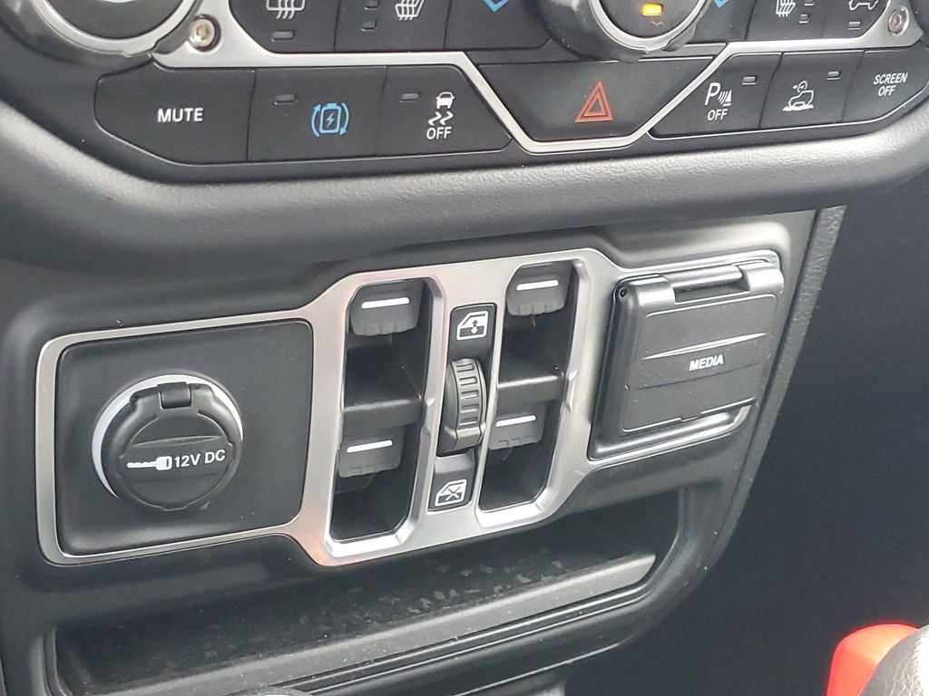2025 Jeep Wrangler Sahara 4xe