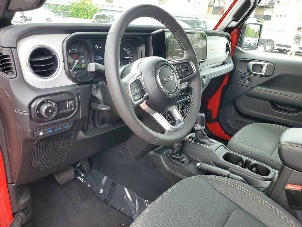 2025 Jeep Wrangler Sahara 4xe