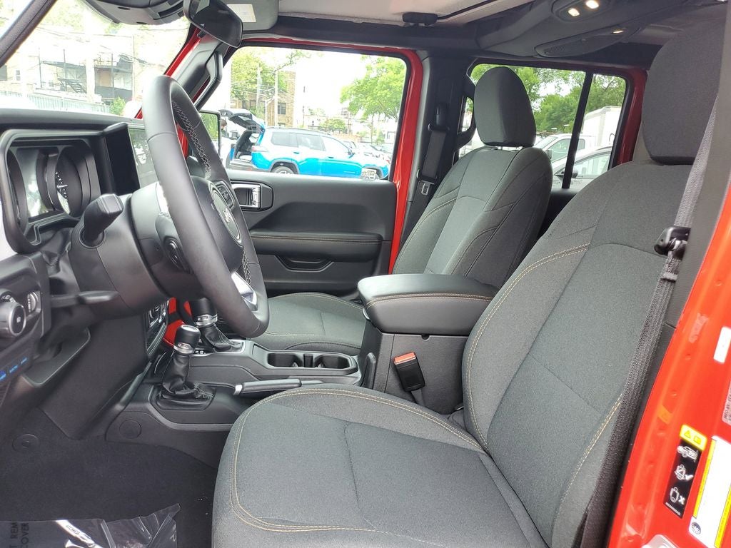 2025 Jeep Wrangler Sahara 4xe