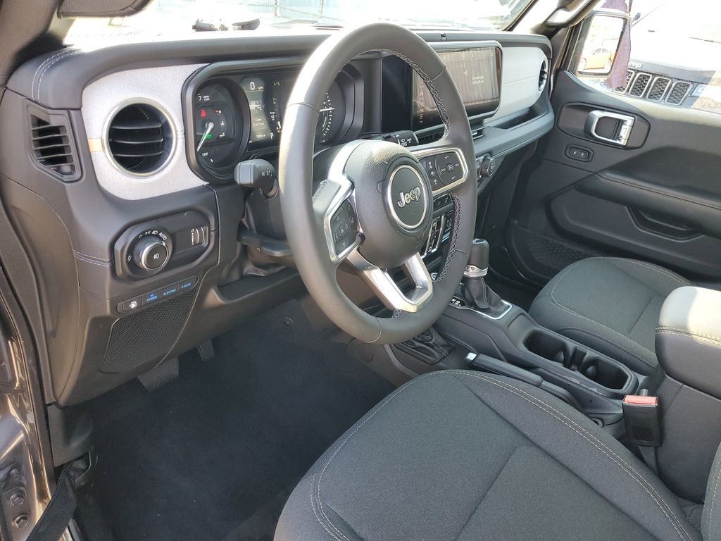 2025 Jeep Wrangler Sahara 4xe