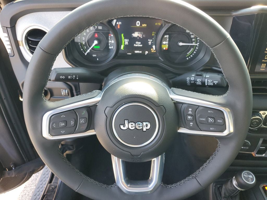 2025 Jeep Wrangler Sahara 4xe