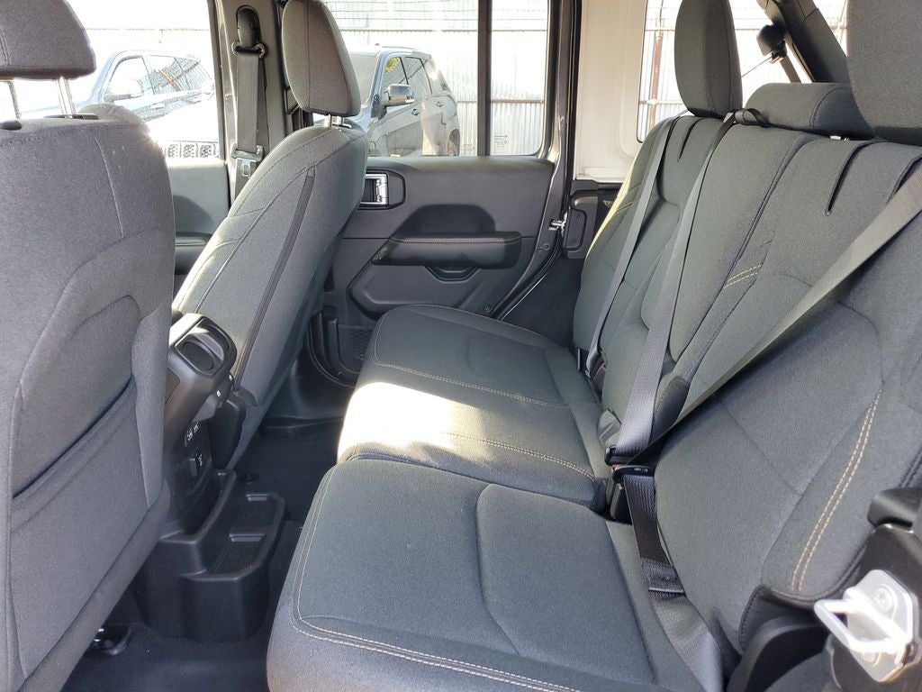 2025 Jeep Wrangler Sahara 4xe