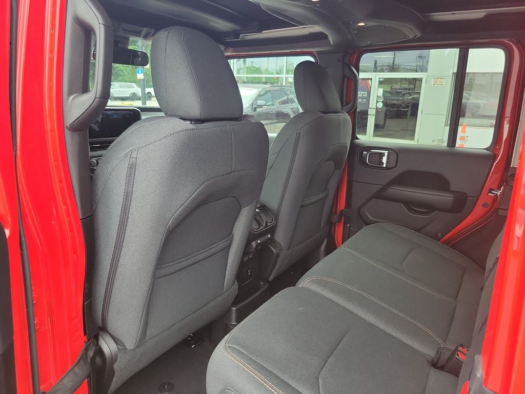 2025 Jeep Wrangler Sahara 4xe