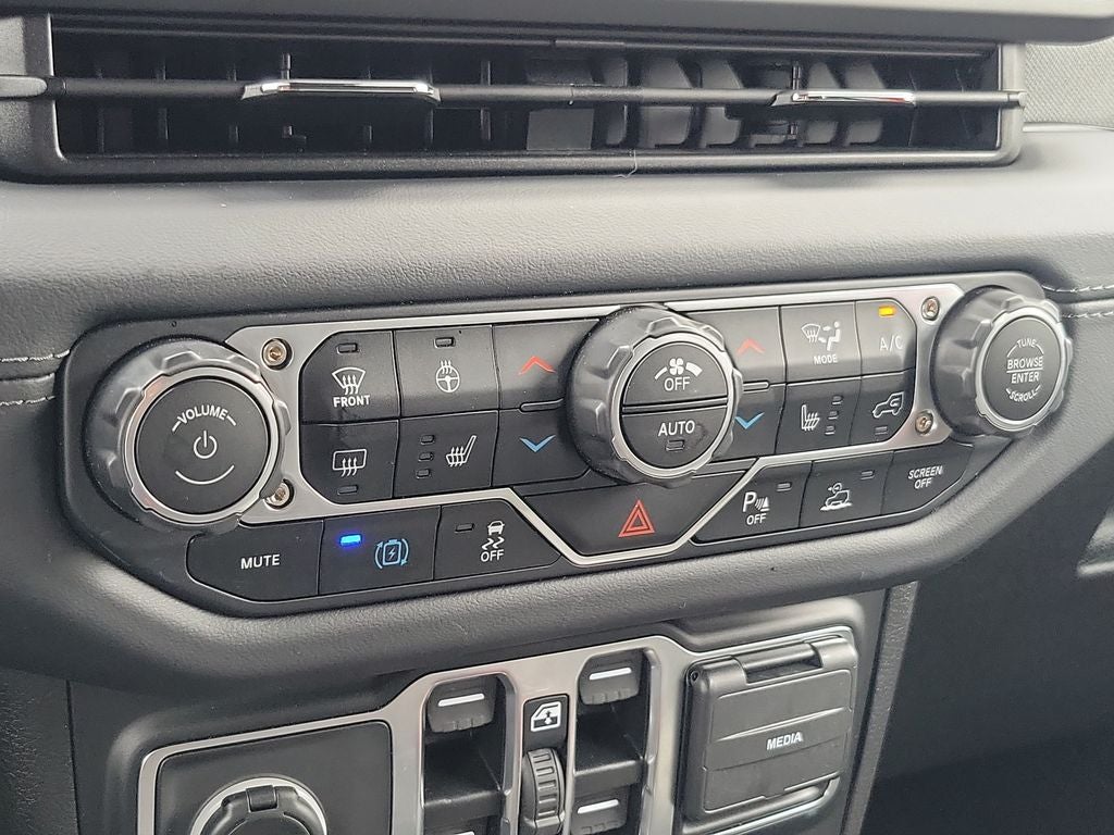 2025 Jeep Wrangler Sahara 4xe