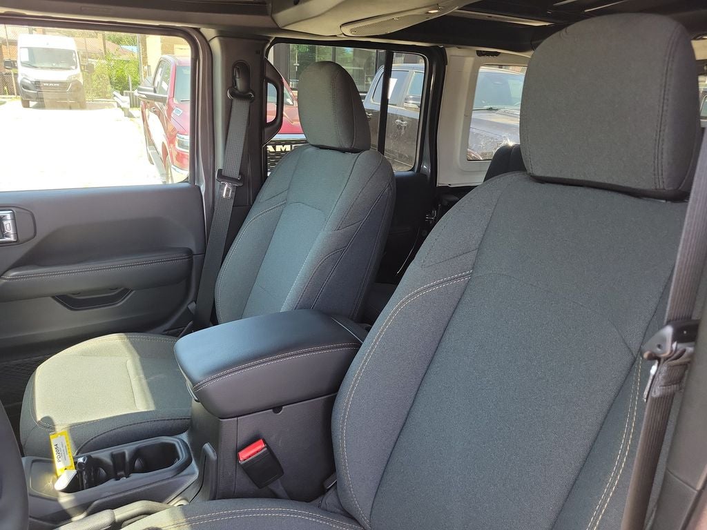 2025 Jeep Wrangler Sahara 4xe