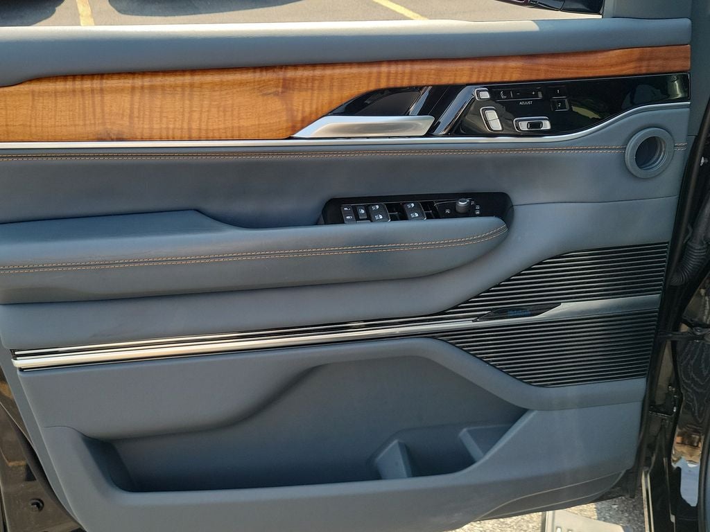 2024 Jeep Grand Wagoneer Series III