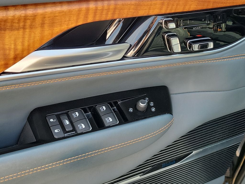 2024 Jeep Grand Wagoneer Series III