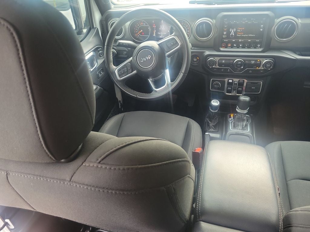 2023 Jeep Gladiator Overland