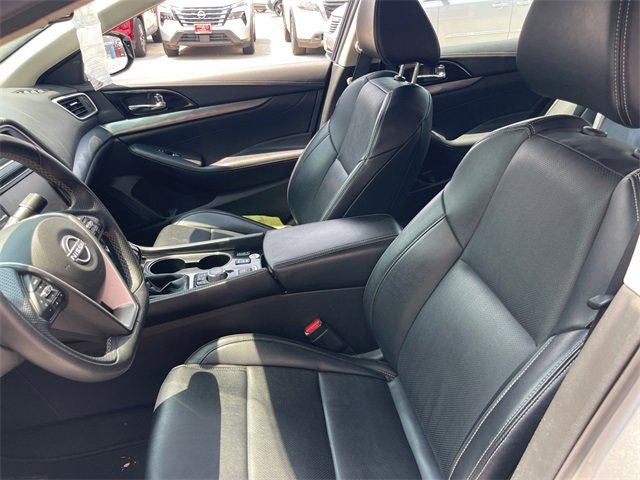 2023 Nissan Maxima SV