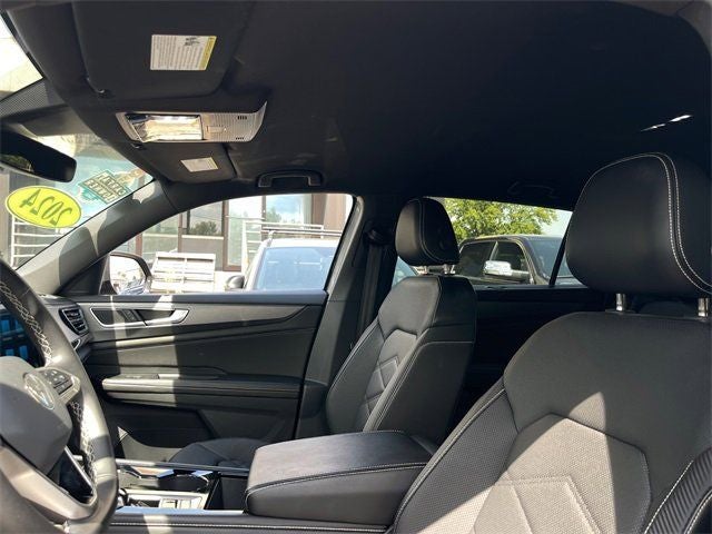 2024 Volkswagen Atlas Cross Sport 2.0T SE w/Technology