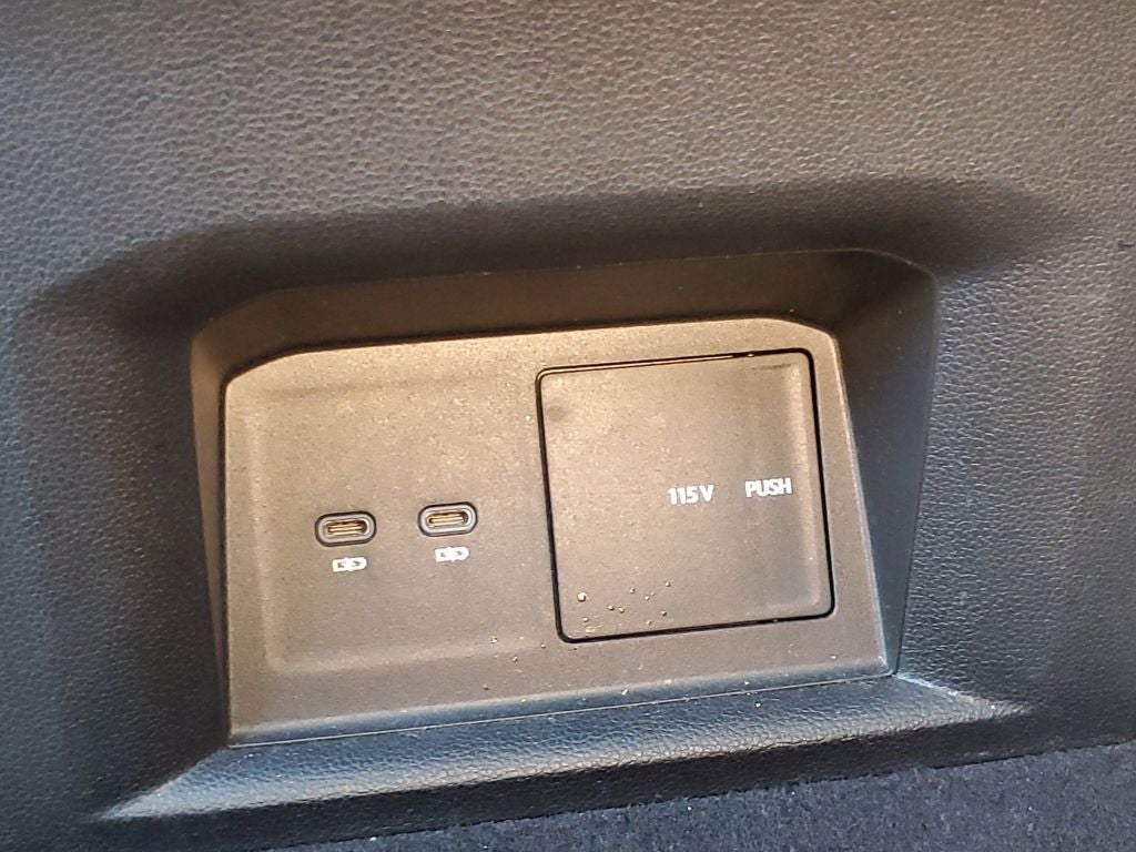 2022 Volkswagen Atlas 2.0T SE w/Technology