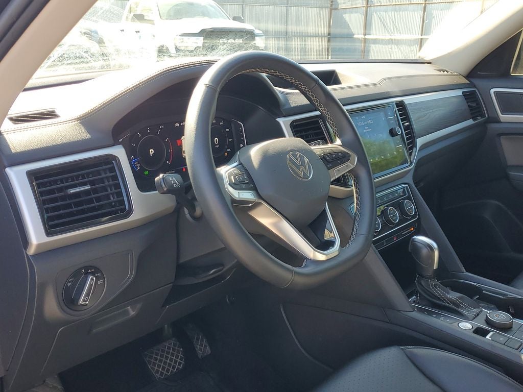 2022 Volkswagen Atlas 2.0T SE w/Technology