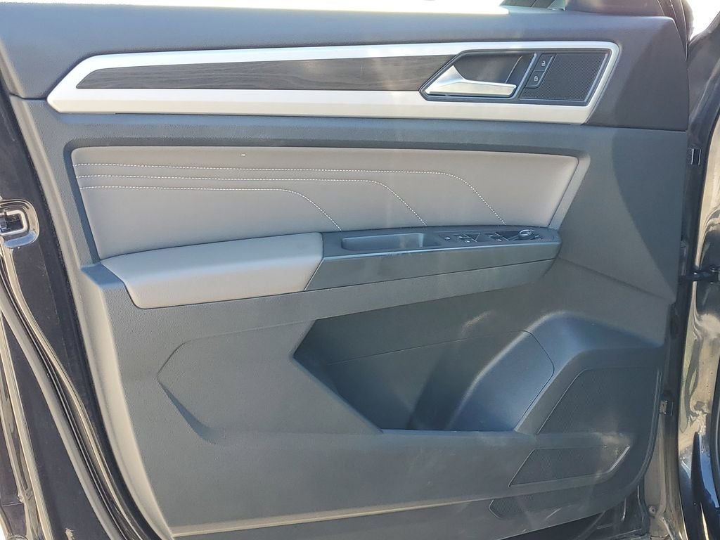2022 Volkswagen Atlas 2.0T SE w/Technology