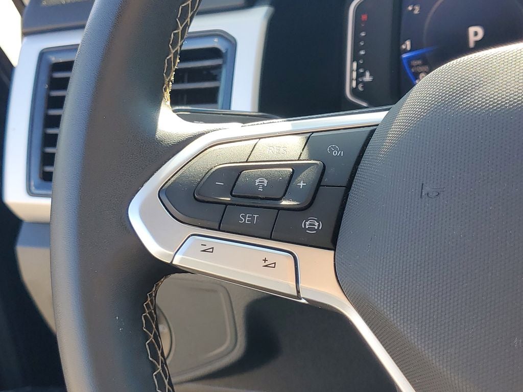2022 Volkswagen Atlas 2.0T SE w/Technology
