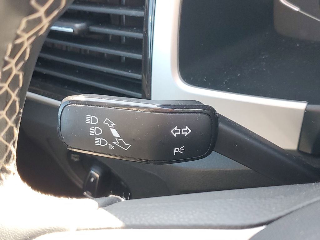 2022 Volkswagen Atlas 2.0T SE w/Technology