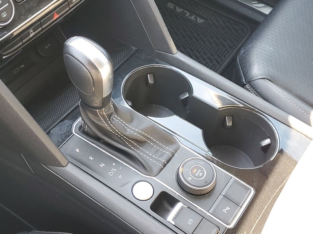 2022 Volkswagen Atlas 2.0T SE w/Technology