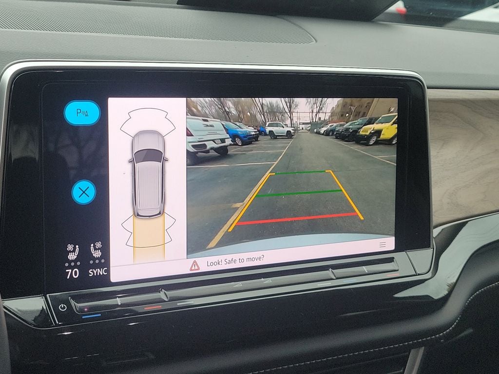 2025 Volkswagen Atlas 2.0T SE w/Technology