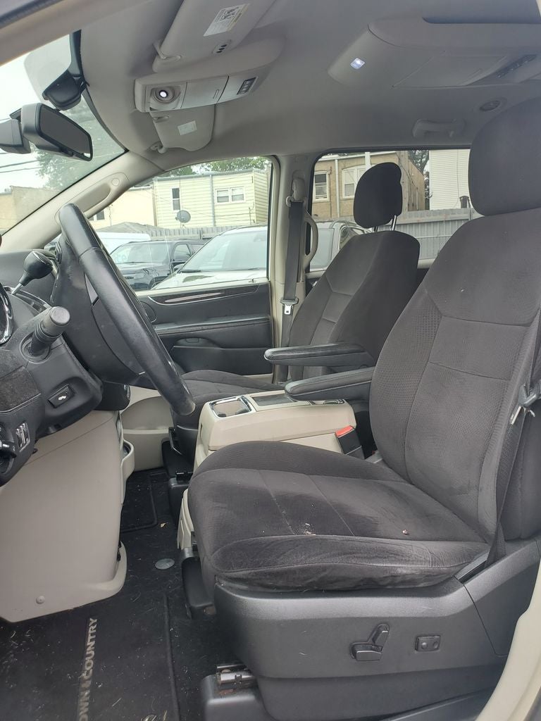 2011 Chrysler Town & Country Touring