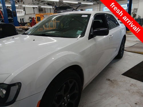 2020 Chrysler 300 Touring