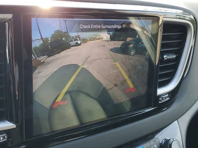 2025 Chrysler Pacifica Select