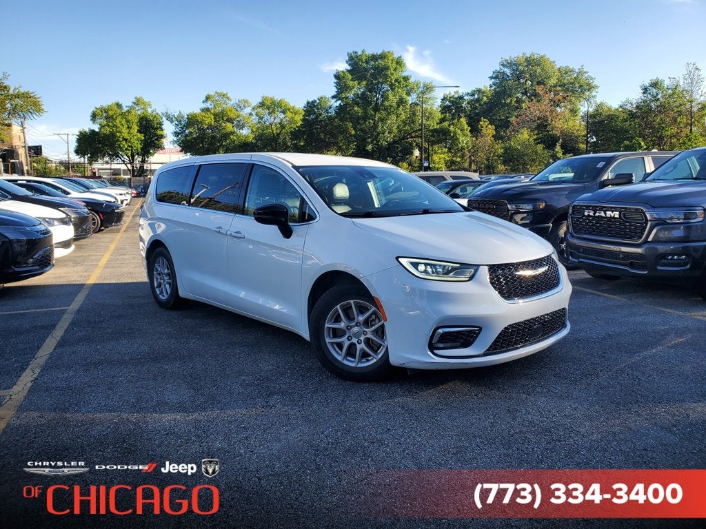 2024 Chrysler Pacifica Touring L