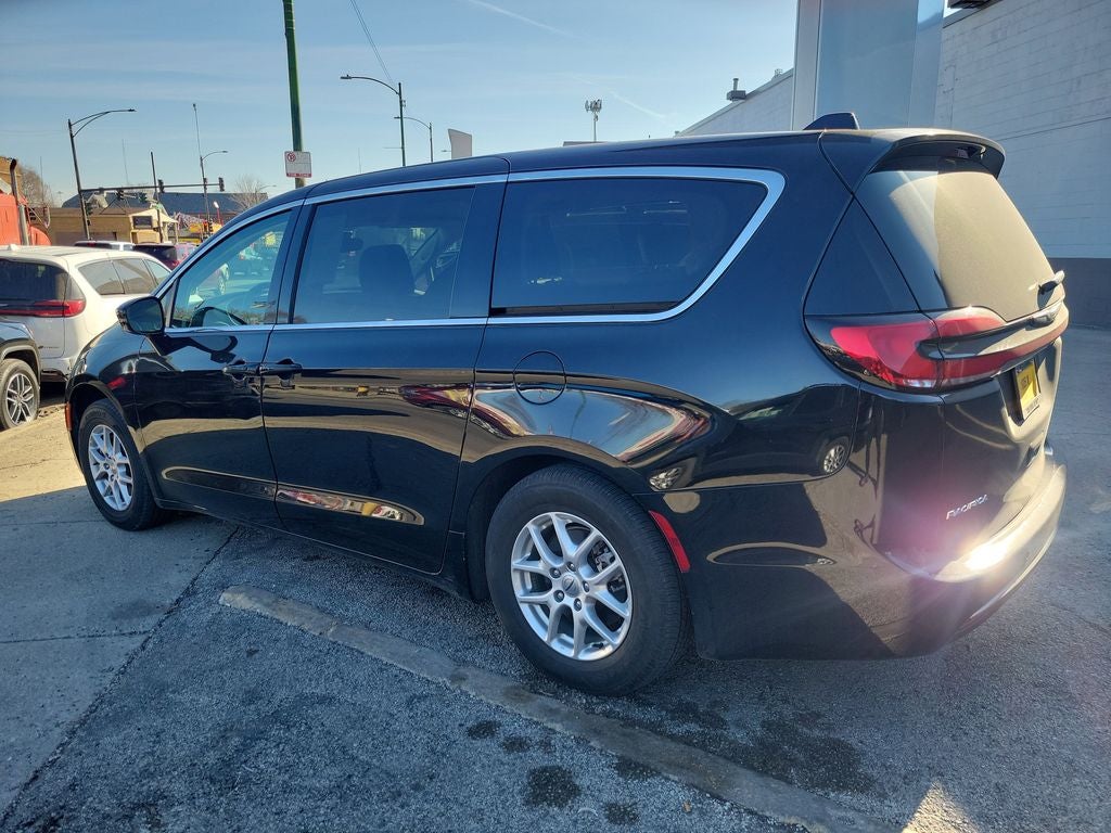 2024 Chrysler Pacifica Touring L