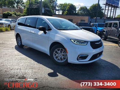 2025 Chrysler Pacifica Select