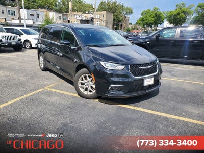 2025 Chrysler Pacifica Select