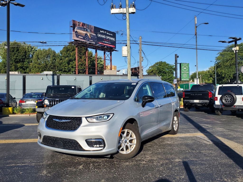 2024 Chrysler Pacifica Touring L