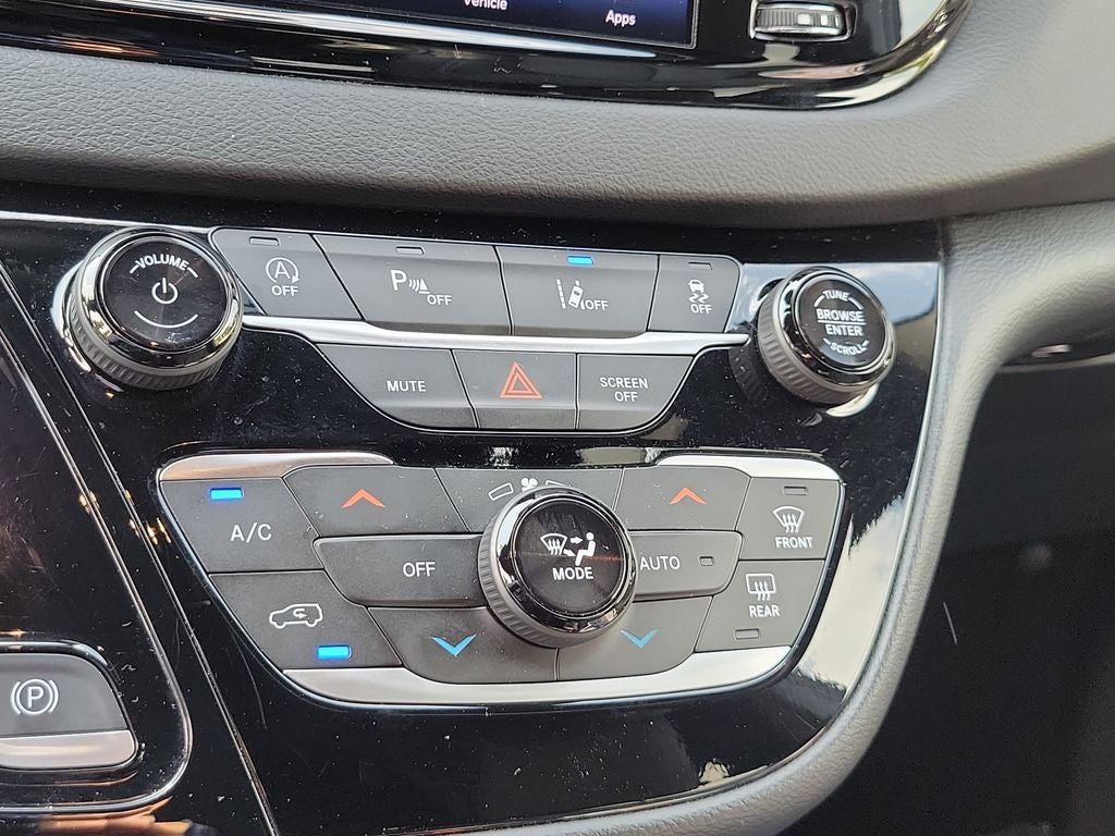2025 Chrysler Pacifica Select