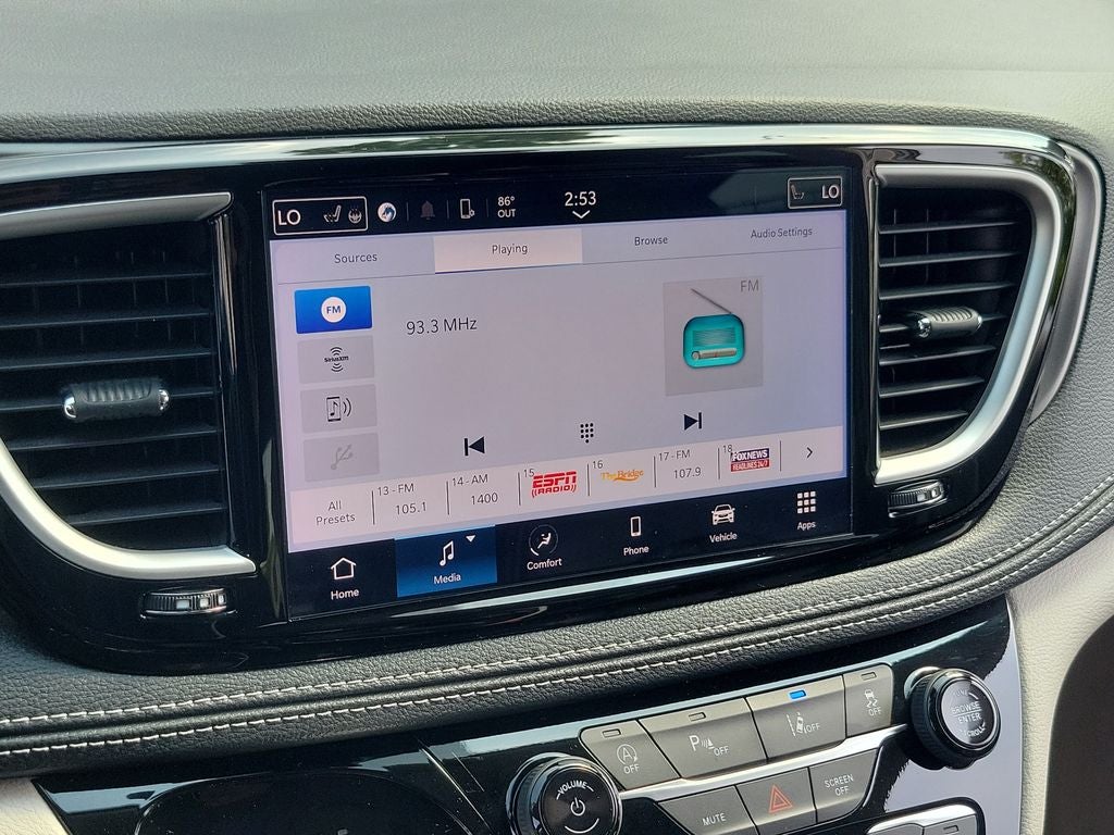 2024 Chrysler Pacifica Touring L