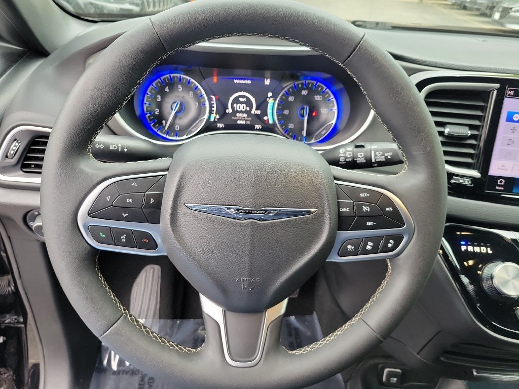 2025 Chrysler Pacifica Select