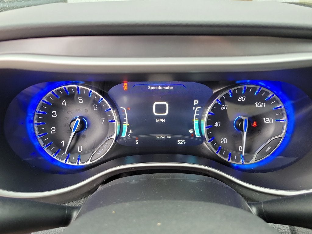 2026 Chrysler Pacifica Select