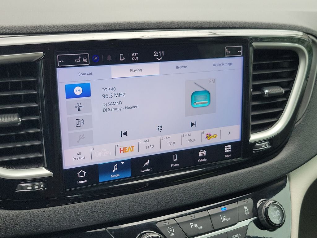 2024 Chrysler Pacifica Touring L