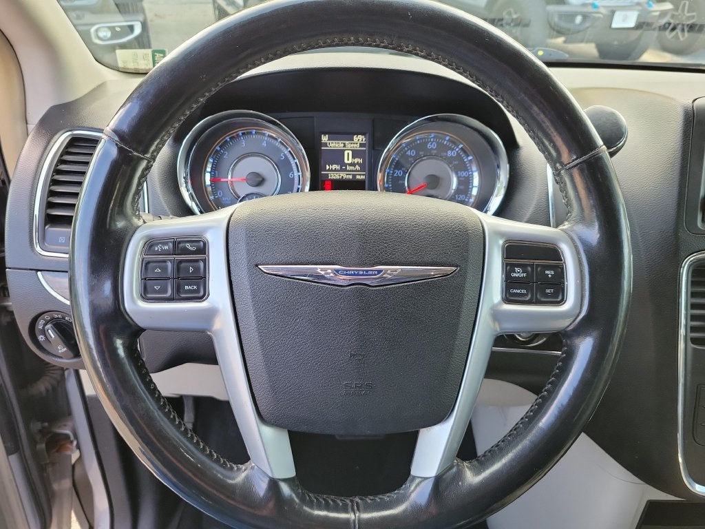 2014 Chrysler Town & Country Touring-L