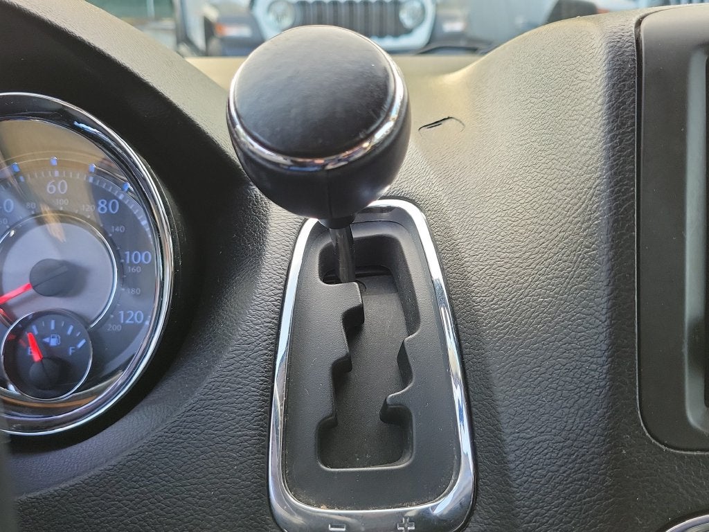 2014 Chrysler Town & Country Touring-L