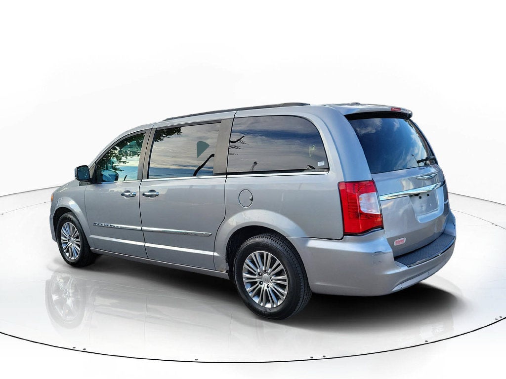 2014 Chrysler Town & Country Touring-L