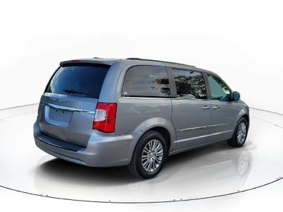 2014 Chrysler Town & Country Touring-L