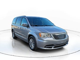 2014 Chrysler Town &amp; Country Touring-L
