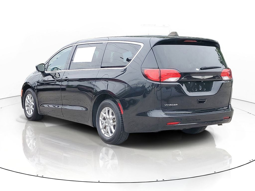 2023 Chrysler Voyager LX
