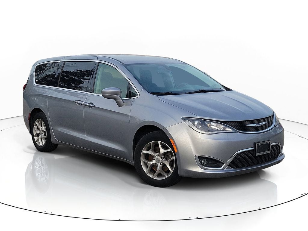 2020 Chrysler Pacifica Touring